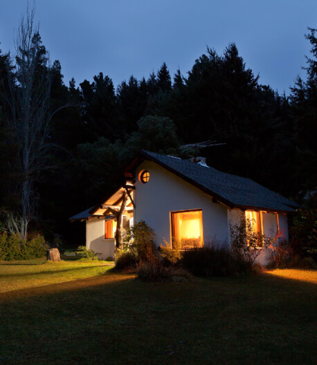 img - house-in-the-autumn-forest-in-the-night